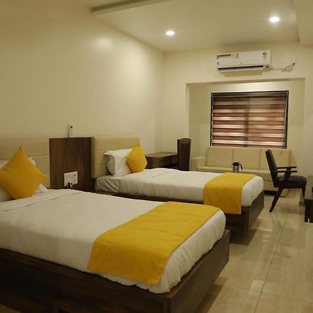Hotel Balaji Palace Porbandar Dış mekan fotoğraf