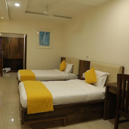 Hotel Balaji Palace Porbandar Dış mekan fotoğraf