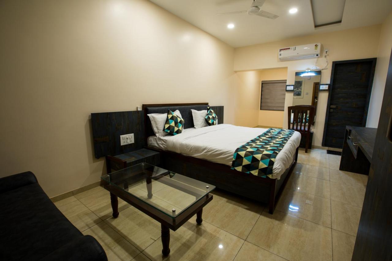 Hotel Balaji Palace Porbandar Dış mekan fotoğraf